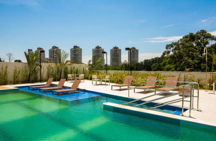 ÁREA DE PISCINA ADULTO