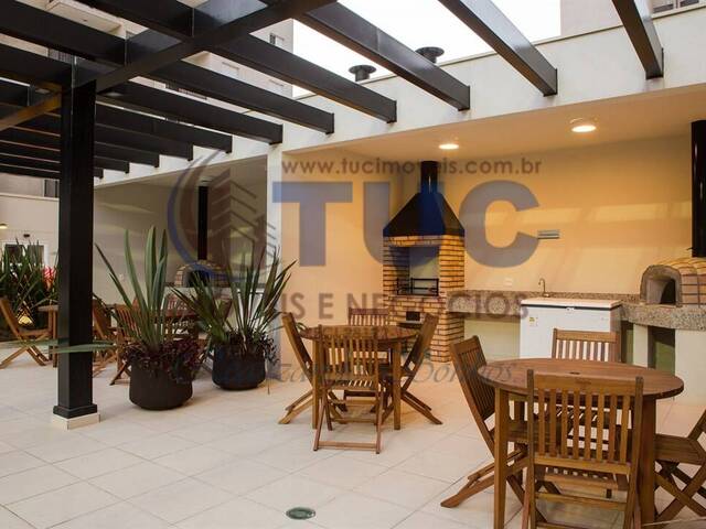 ÁREA DA CHURRASQUEIRA E FORNO DE PIZZA