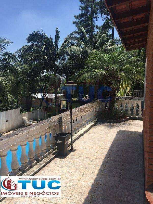 Casa à venda com 3 quartos, 1600m² - Foto 18
