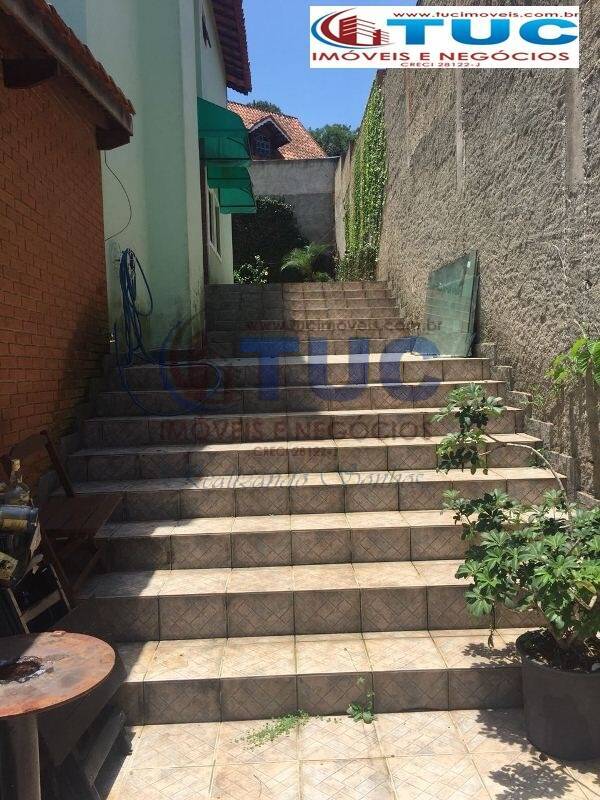 Casa à venda com 3 quartos, 1600m² - Foto 23