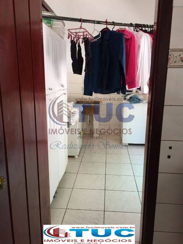 Casa à venda com 3 quartos, 1600m² - Foto 39
