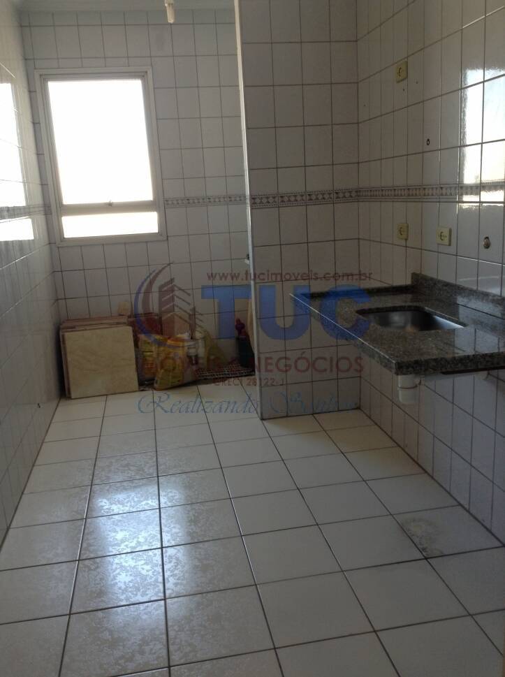 Apartamento para alugar com 3 quartos, 86m² - Foto 8